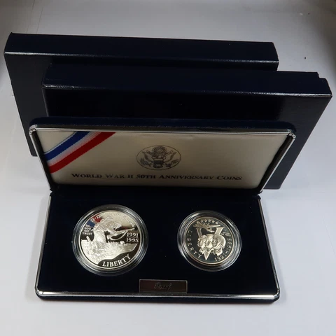1995 | SILVER Dollar WWII World War II 50th Anniversary 2 Coin Proof Set 43380Q Cover