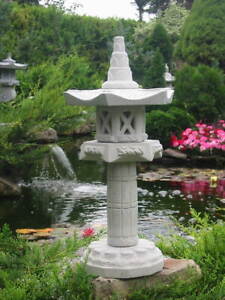 Japanische Steinlaterne --Yukimi auf Säule HK --  Gartendekoration Koiteich