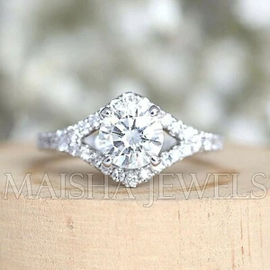 925 Sterling Silver Brilliant Cut Moissanite Diamond Promise & Proposal Ring  - Picture 1 of 8