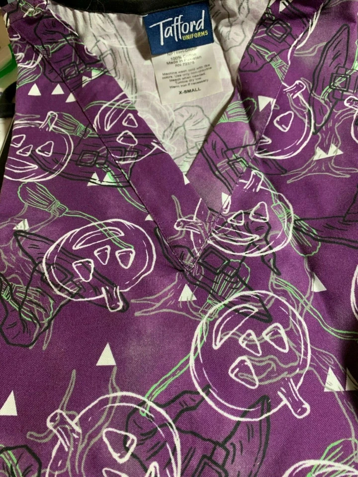 TAFFORD SCRUB TOP SIZE XS HALLOWEEN AFRAID OF THE DARK-PURPLE NWT PUMPKIN WITCH - Image 1 of 4