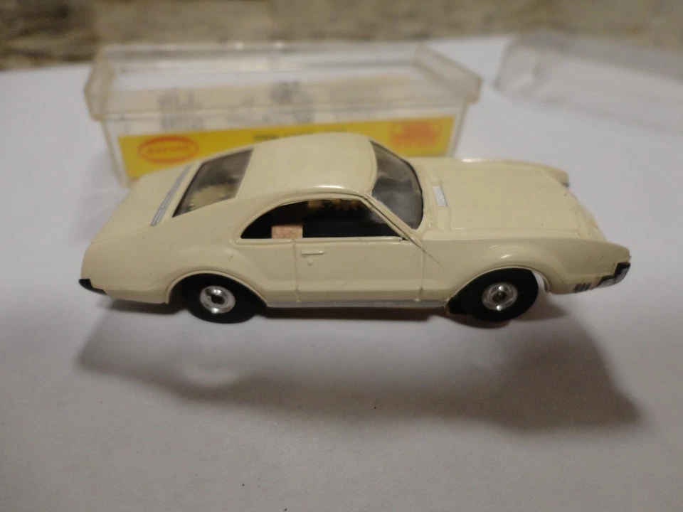 Coche tragamonedas vintage aurora tjet ho blanco olds toronado con caja original/lbl Foto 1 de 4