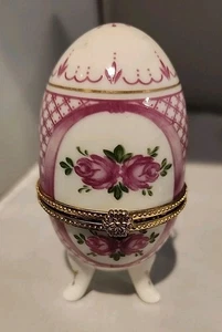 Portagioie in ceramica a forma di uovo floreale rosa con cerniera tre piedi  - Foto 1 di 5