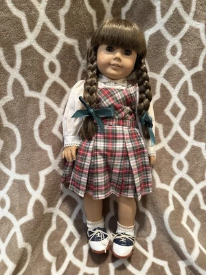 Original Pleasant Company Molly Doll - Hair Perfect,Book,glasses &outfit-No Box - Image 1 of 4