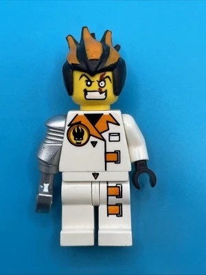 Lego Agents Dr. Inferno Minifigure 8970 Metallic Silver Claw - Image 1 of 4