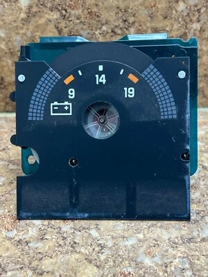 💢88-91 Chevy Truck 1500 2500 3500 Battery Volt Gauge 💢 - Image 1 of 4
