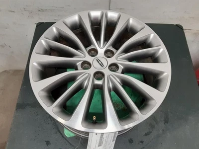 Rueda de aluminio 18x8 15 radios para 16-18 MKX 1123077 Foto 1 de 4