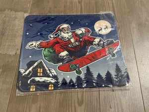 Skateboarding Santa Mousepad - Bild 1 von 5