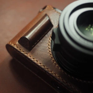 Leica Q typ 116 Aventino grip case (open-type / snap fixed) - Arte di mano - - Picture 1 of 3