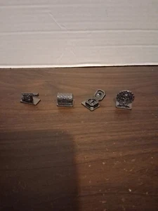 Scene It Pirates of the Caribbean DVD Game Replacement Pieces – Movers Tokens - Bild 1 von 5