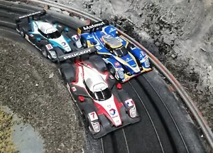 AFX Race Master Mega G+ Peugeot 908 scala HO slot car nuova e mai usata - Foto 1 di 20
