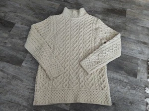 ARAN MOR Ireland Womens 100% Merino Wool CableKnit Chunky Turtleneck Sweater EUC - Picture 1 of 16