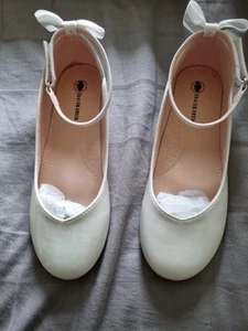 Zapatos de Corte Patón Blanco Damas Tacón Pequeño Oficina Fiesta Inteligente Mujer Talla Uk2 - Imagen 1 de 6