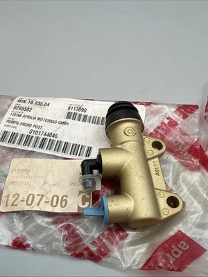 PIAGGIO APRILIA HINTERRADBREMSPUMPE SL1000 Falco RR BRAKE PUMP AP8113890 XX37259 - Bild 1 von 4