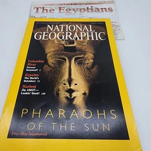 National Geographic Magazine April 2001 With Insert - Picture 1 of 3