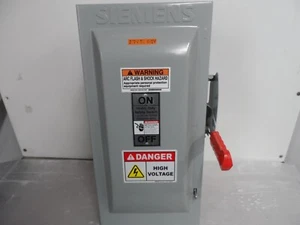 Siemens HF363 100A 600VAC Heavy Duty Safety Switch W/FUSES (26203) - Picture 1 of 10