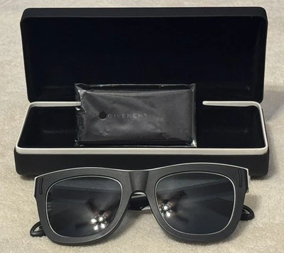 Gafas de sol Givenchy GV 7016/N/S 80SIR 52-22-150 blanco y negro Foto 1 de 4