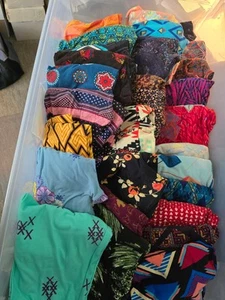 29 lot pair of LuLaRo Leggings OS One Size Butterfly Flowers Signs Doves lularoe - Picture 1 of 11