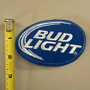 Bud Light (Embroidered Iron on patch) Drinks / Party / Beer / Racing - Foto 1 di 3