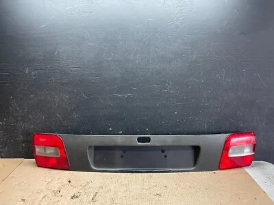 Luz interior trasera panel de ajuste de matrícula central Volvo V40 2000-2004 L9386 DG Foto 1 de 4