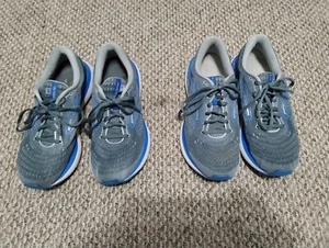 (1 pair)Brooks Glycerin 19 - Men's 10D *BUY BOTH FOR $50* - Picture 1 of 6