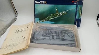  OEZ3 OEZ Su-25K 1/48, confezione lievemente usurata - Immagine 1 di 2