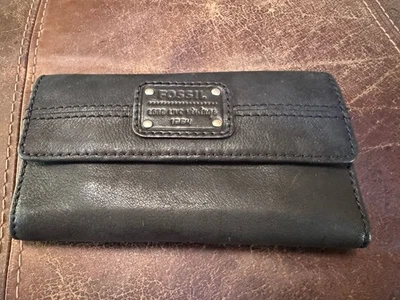 Cartera de cuero negra vintage Fossil Long Live cubierta para chequera 7""x 4"" Foto 1 de 4