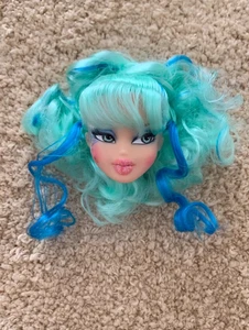 2012 Rare Vintage Bratz Chic Mystique Jade Head Sculpture Collectible Ornament - Picture 1 of 6