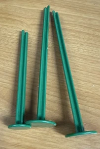 Piernas de soporte de repuesto para pista de esquí de Papá Noel de Mickey Mr. Christmas. - Imagen 1 de 1