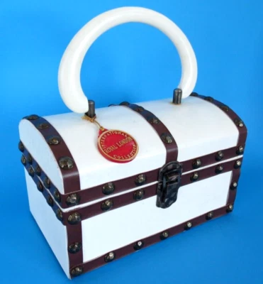 NEW - Vintage 1968 Royal London Ltd Wood Box Treasure Chest Studded Handbag - Image 1 of 4