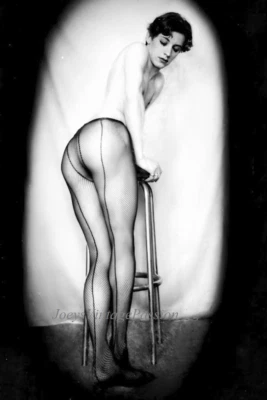 1970 Handsome Man Wearing Pantyhose, Cross Dress, Drag 4"x6" Reprint Photo DR02 - Изображение 1 из 2