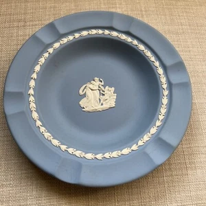 Vintage Wedgewood Blue Jasperware 6 Slot Ashtray Trinket Dish 7" - Picture 1 of 8
