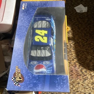 Jeff Gordon 2004 1/18th #24 Pepsi Winners Circle Diecast No. 16246 - Picture 1 of 6
