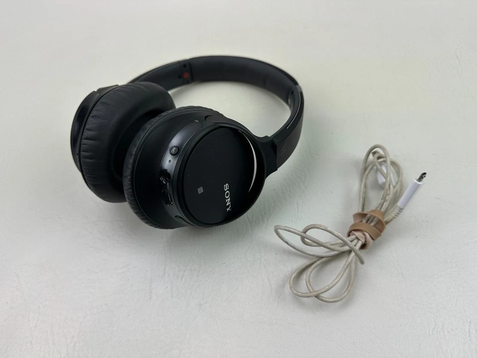 Sony WH-CH700N Noise-Canceling Headphones Grey Good Condition w/ Charger - Image 1 of 4