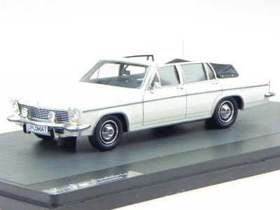 Opel Diplomat 5.4 Fissore convertible white resin model car Matrix1/43 - Image 1 of 4