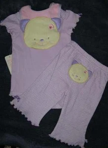 Bon BeBe Talla 0-3 Meses Niñas 3 piezas Pantalones Top Babero Lavanda Gatito Conjunto Nuevo con Etiquetas - Imagen 1 de 2