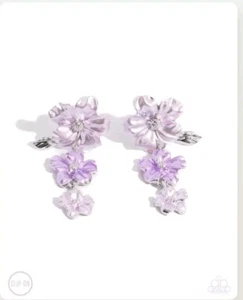 Ausgewogener Blumenstrauß lila Clip-On Ohrring baumelnd Modeschmuck Paparazzi - Bild 1 von 2