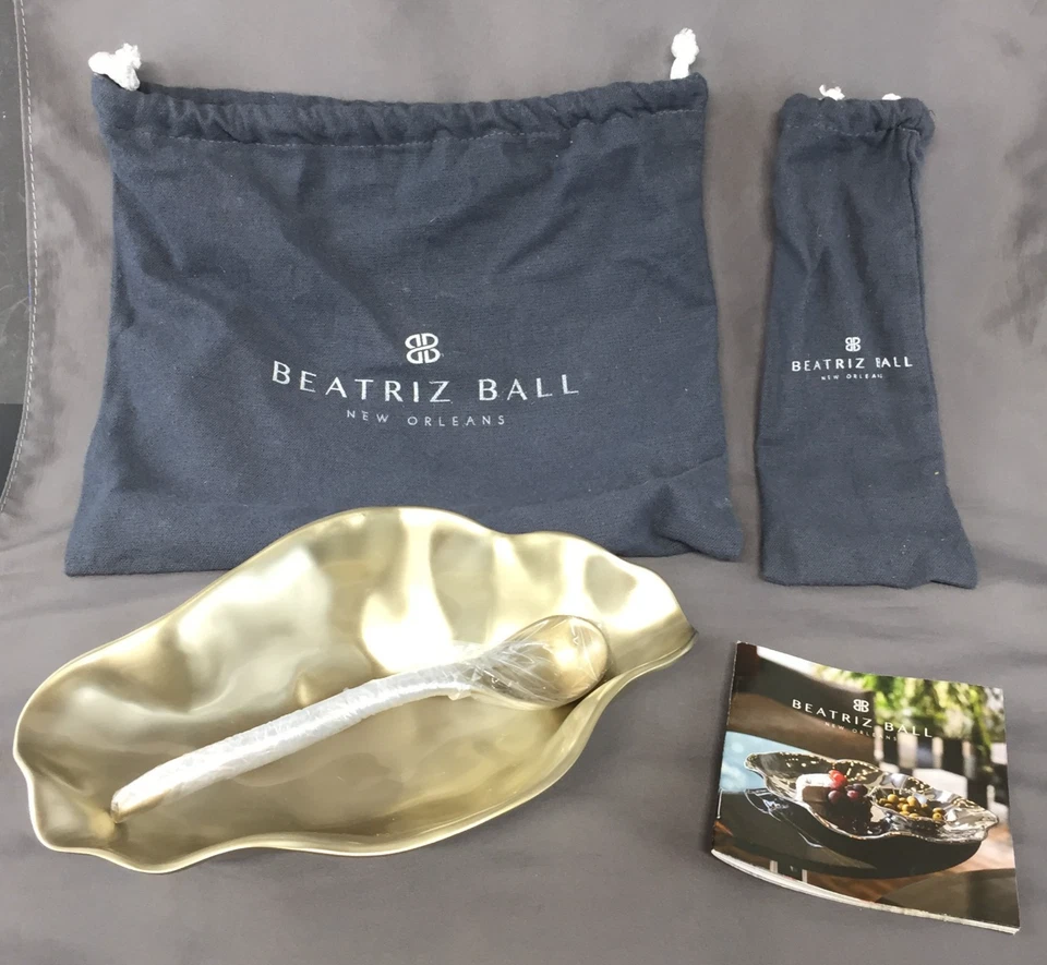 Современная металлическая чаша/ложка Beatriz Ball Sierra с золотой отделкой Maia овальная произвольной формы - Изображение 1 из 4