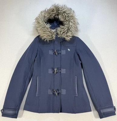 Chaqueta de invierno Abercrombie And Fitch acolchada de lana encogida grande para mujer’s Foto 1 de 4