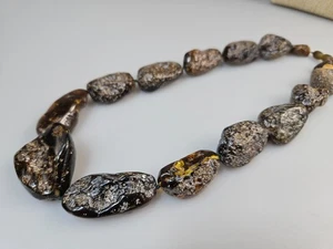 Collana ambra grezza vera gioielleria pietra preziosa nero verde buono per... - Foto 1 di 7