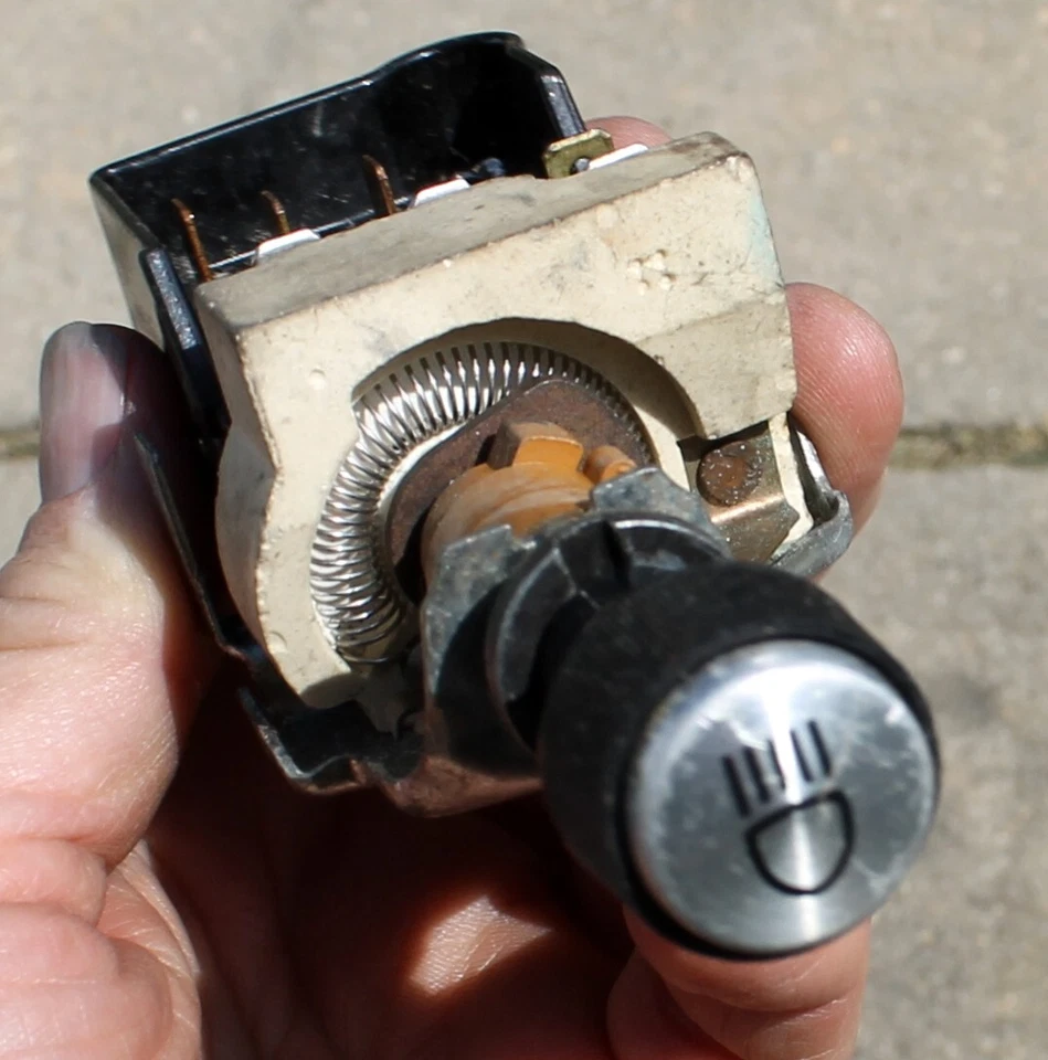 1978-1988 GM Chevrolet Headlight Switch ElCamino Monte Carlo - Image 1 of 4