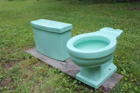 Mid-Century Standard Porcelain Matching Blue-Green Toilet Bowl and tank set Cover