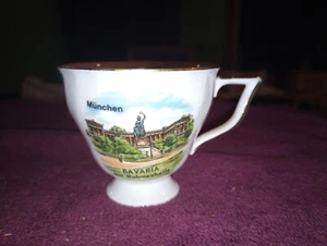 Taza en miniatura de porcelana 2,5" MUNCHEN Baveria de Waldershof Alemania oro 22 quilates - Imagen 1 de 4