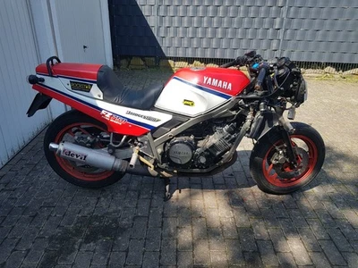 Yamaha FZ750 1FN - Bild 1 von 4