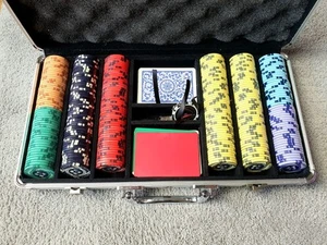 Pokerkoffer mit 300 FSPT Keramik Pokerchips und Zubehör - Bild 1 von 5