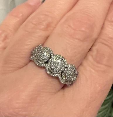 Anillo con racimo circular de diamantes naturales de 1 quilate .925 talla 8 Foto 1 de 4