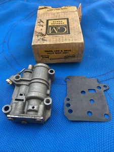 1958 to 1962 IMPALA CORVETTE NOS GM V8 POWER GLIDE LOW/DRIVE VALVE BODY 3750697 - Picture 1 of 12