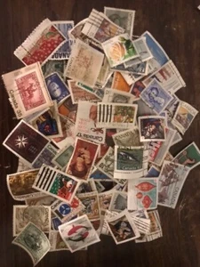 100 fine used Canadian stamps mixed, good ones, $2.29 only, discount shipping! - Imagen 1 de 1