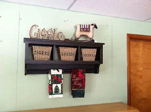 Cubby Wall Shelf Country Shelf for Baskets Bath Or Entryway W Towel Bar or Quilt - Picture 1 of 5