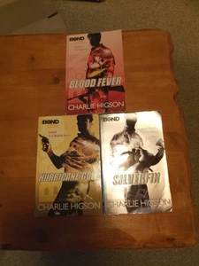 3 CHARLIE HIGSON YOUNG BOND BÜCHER RESTPOSTEN KONVOLUT-SILVERFIN,BLOOD FEVER,HURRICANE - Bild 1 von 1