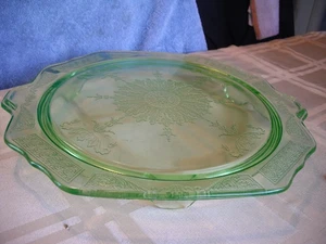 Anchor Hocking Green Depression Glass "Princess" Cake Plate - Picture 1 of 11